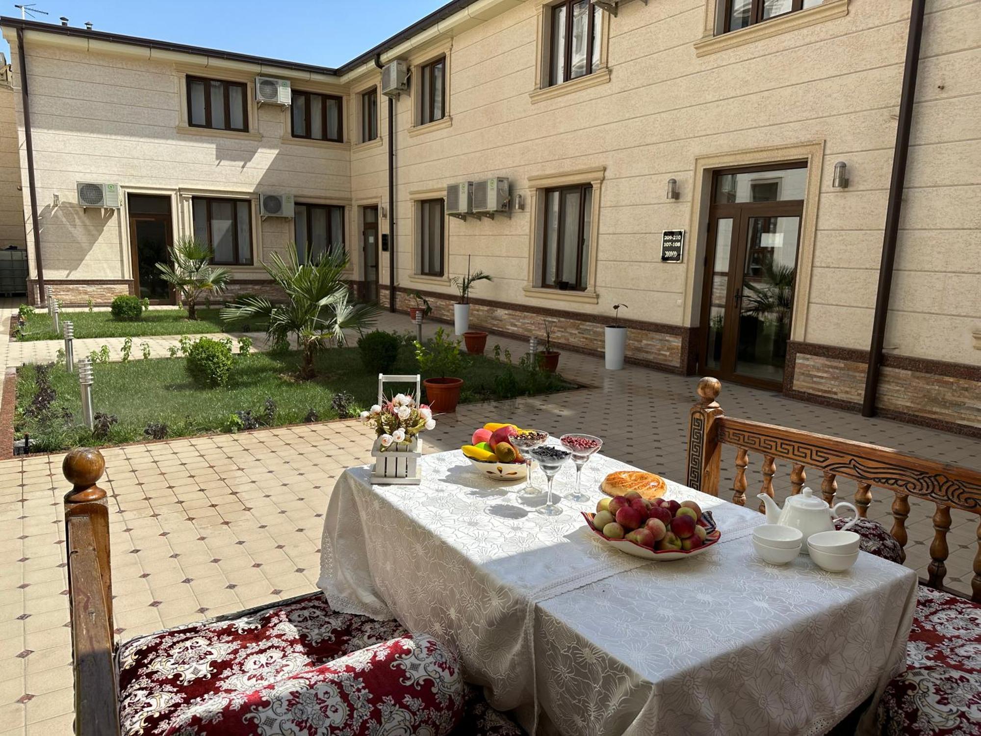 Grand Art Hotell Tasjkent Exteriör bild