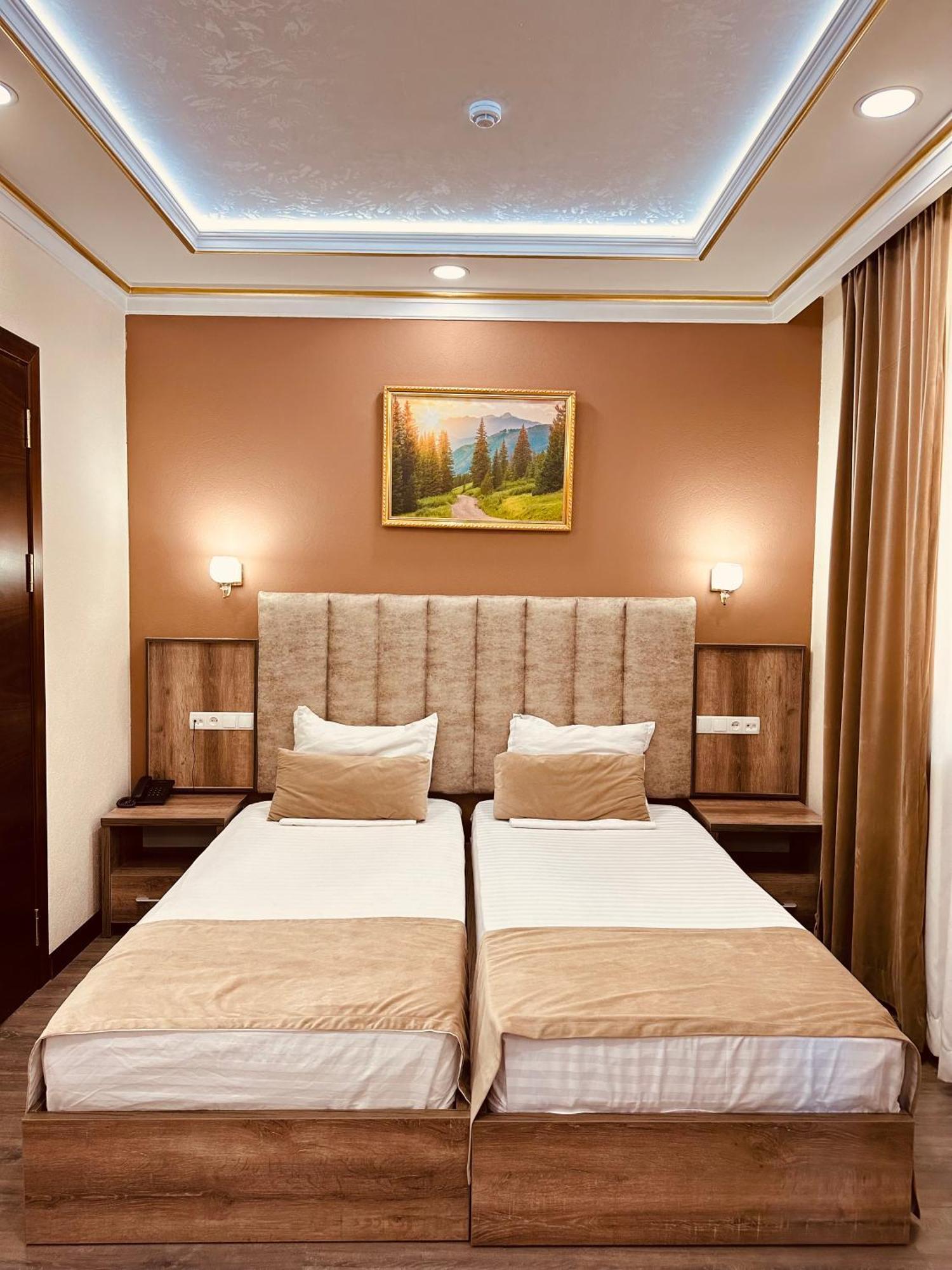 Grand Art Hotell Tasjkent Exteriör bild