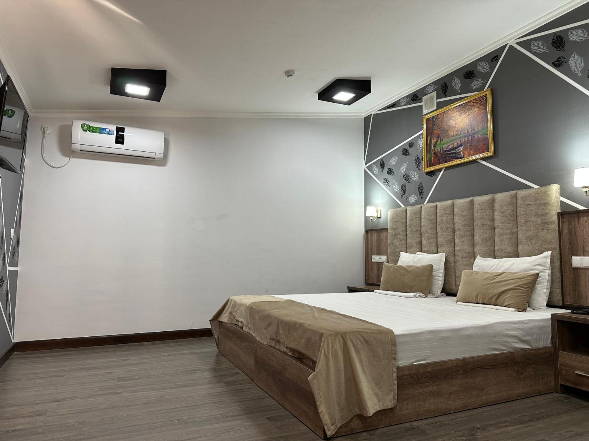Grand Art Hotell Tasjkent Exteriör bild