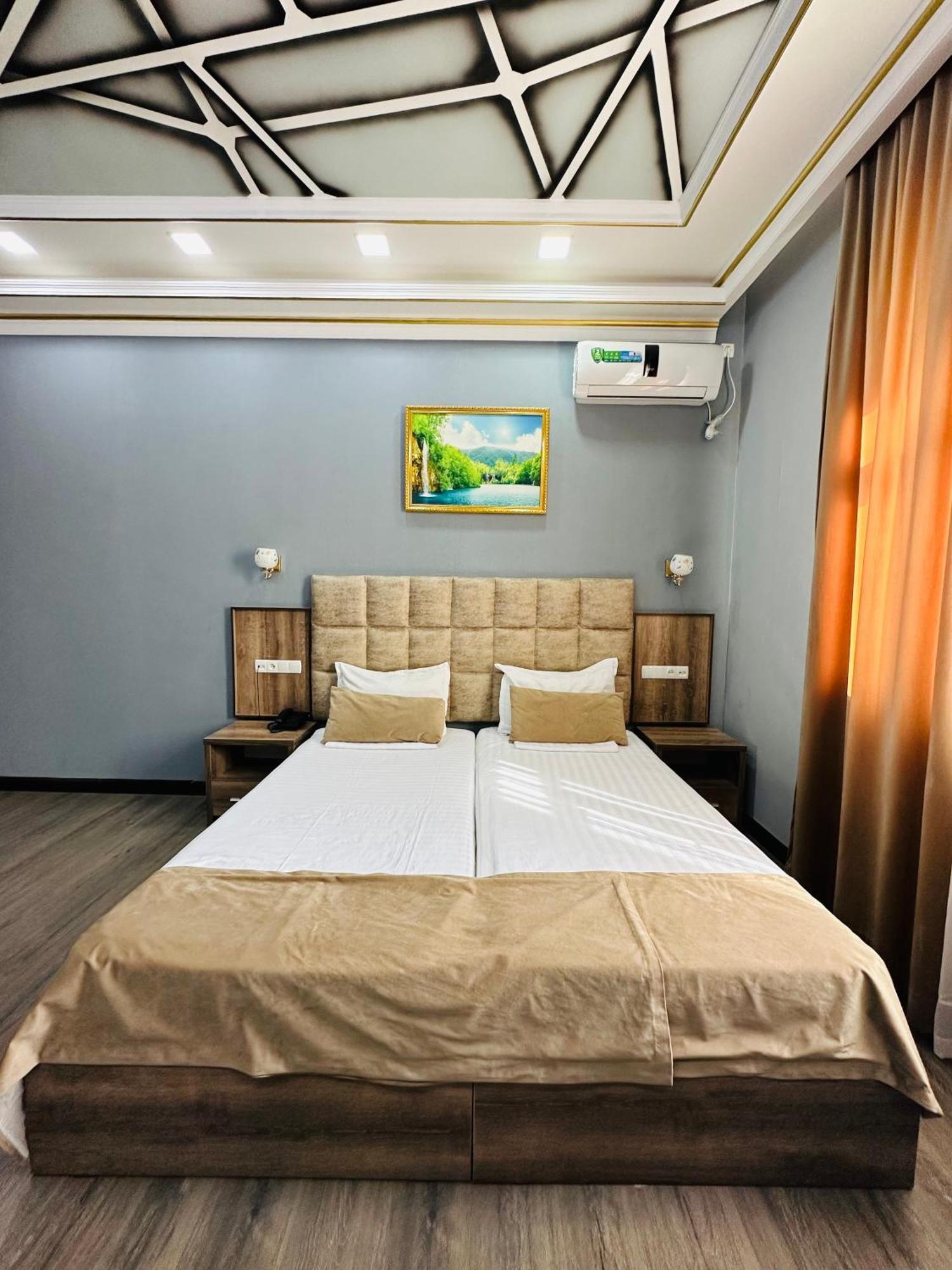 Grand Art Hotell Tasjkent Exteriör bild